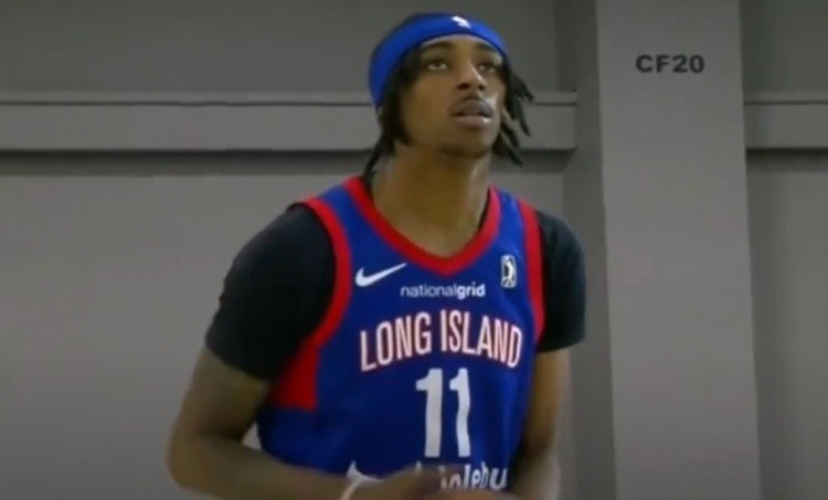 DB真人旗舰薛思佳：上海男篮第四外援敲定多诺万-威廉姆斯