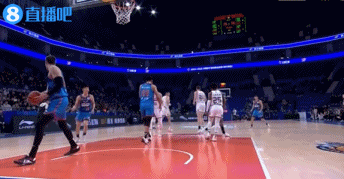 DB视讯官网😅挺抽象！于枭永场内接发球走出底线又要发被吹失误