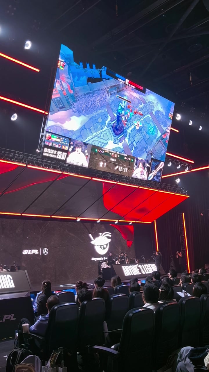 DB真人旗舰现场观众直呼可惜！Rookie遭Shanks硬拆一塔现场反应