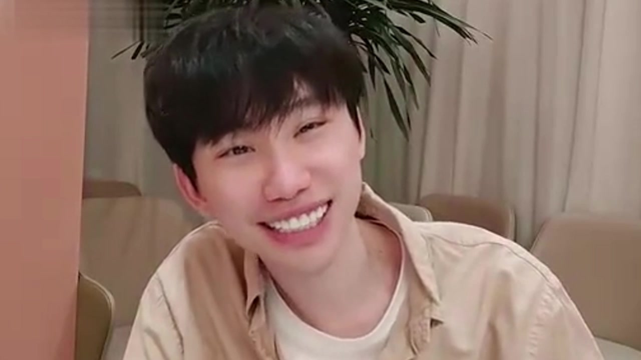 DB官网在线登录入口Doinb：现在LPL直播的选手就三个了，我、圣枪哥、JKL